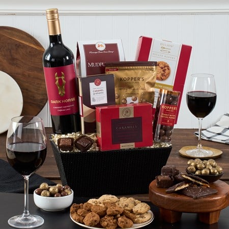 Red Wine & Dark Chocolate Gift Basket