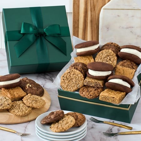 'Tis The Season Bakery Gift Box - Medium